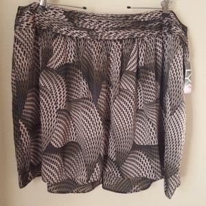 NWT LYS short skirt geo design sz 20W